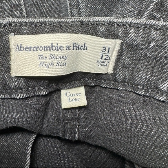 NWT Women’s A&F Curve Love High Waist Skinny Black Wash Jeans - Picture 5 of 6